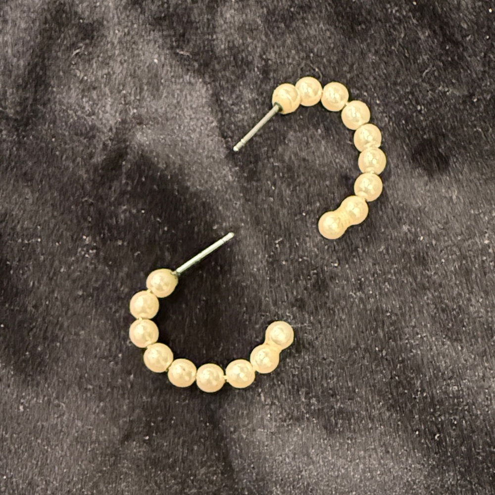 Elegant Cream Pearl Hoop Earrings
